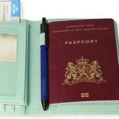 Beste deal ???? Casemania Paspoort Hoes - Paspoorthouder - Luxe Beschermhoes Voor Paspoort & Kaarthouder - Turquoise ???? -Samsonite Winkel 550x293