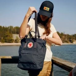 Uitgang ⭐ Fjallraven Fjällräven Kånken Totepack Unisex Rugzak - Ochre ✨ 41 Uitgang ⭐ Fjallraven Fjällräven Kånken Totepack Unisex Rugzak - Ochre ✨ -Samsonite Winkel 550x365 4