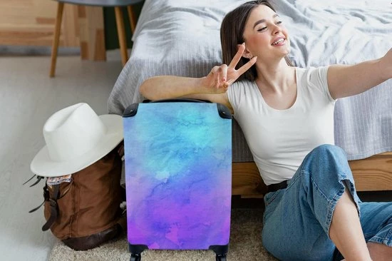 Coupon ❤️ MuchoWow Koffer - Meisje - Waterverf - Pastel - Blauw - Trolley - ???? Handbagage - 35x55x20 Cm - Koffer Meisje - Reiskoffer ???? 4 Coupon ❤️ MuchoWow Koffer - Meisje - Waterverf - Pastel - Blauw - Trolley - ???? Handbagage - 35x55x20 Cm - Koffer Meisje - Reiskoffer ???? - Afbeelding 2