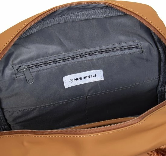 Uitgang ???? New Rebels® Harper - Rugtas - Bruin - Waterbestendig - 13.313121087 - 9L - 28x8x38cm - Rugzak / ???? Backpack ???? 7 Uitgang ???? New Rebels® Harper - Rugtas - Bruin - Waterbestendig - 13.313121087 - 9L - 28x8x38cm - Rugzak / ???? Backpack ???? - Afbeelding 5