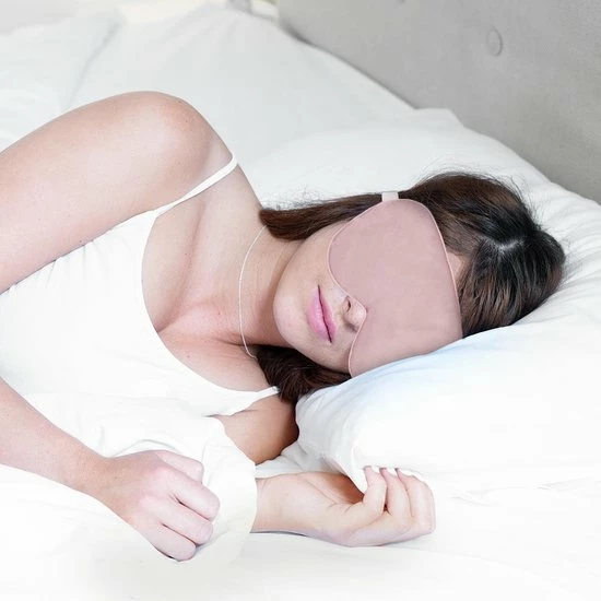 Nieuw ???? Navaris Oogmasker Van 100% Zijde – Superzacht Slaapmasker Van Natuurlijk Zijde - Met Verstelbaar Bandje - Roze ???? 7 Nieuw ???? Navaris Oogmasker Van 100% Zijde – Superzacht Slaapmasker Van Natuurlijk Zijde - Met Verstelbaar Bandje - Roze ???? - Afbeelding 5